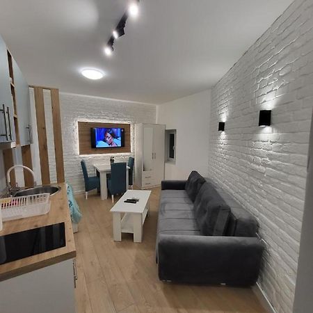 Harmony Suites Sajmiste Zewnętrze zdjęcie