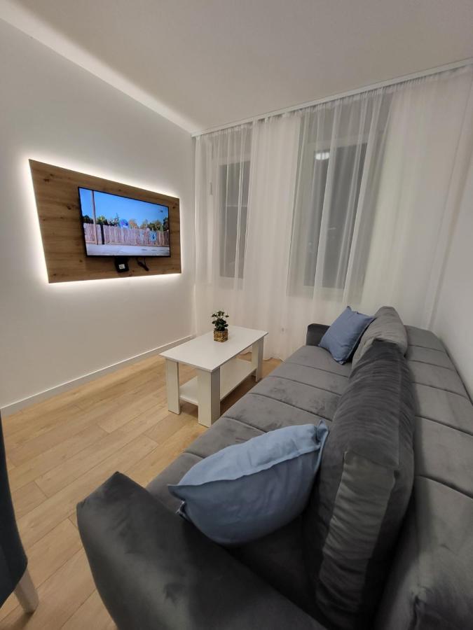 Harmony Suites Sajmiste Zewnętrze zdjęcie
