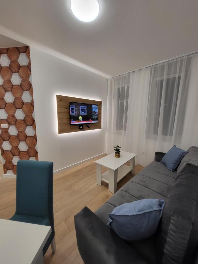 Harmony Suites Sajmiste Zewnętrze zdjęcie