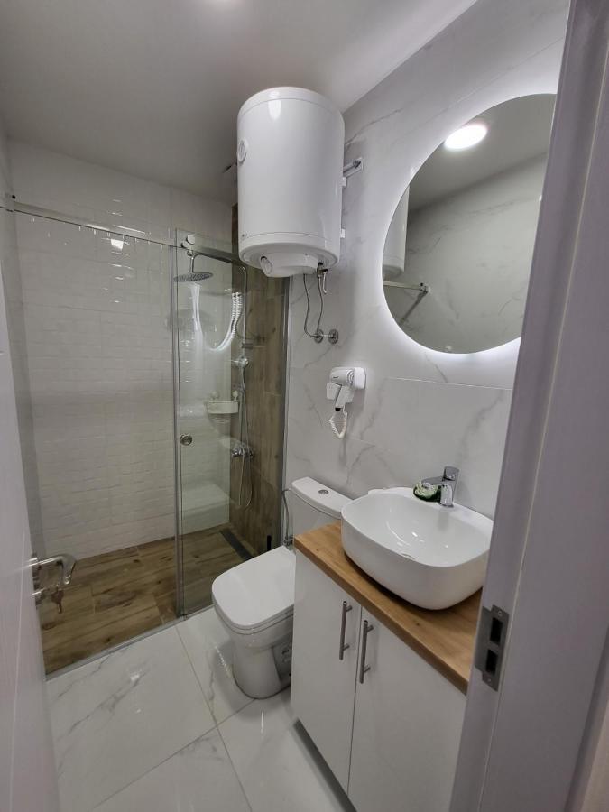 Harmony Suites Sajmiste Zewnętrze zdjęcie