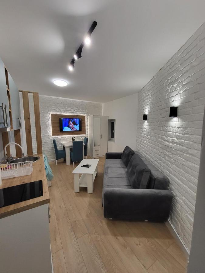Harmony Suites Sajmiste Zewnętrze zdjęcie