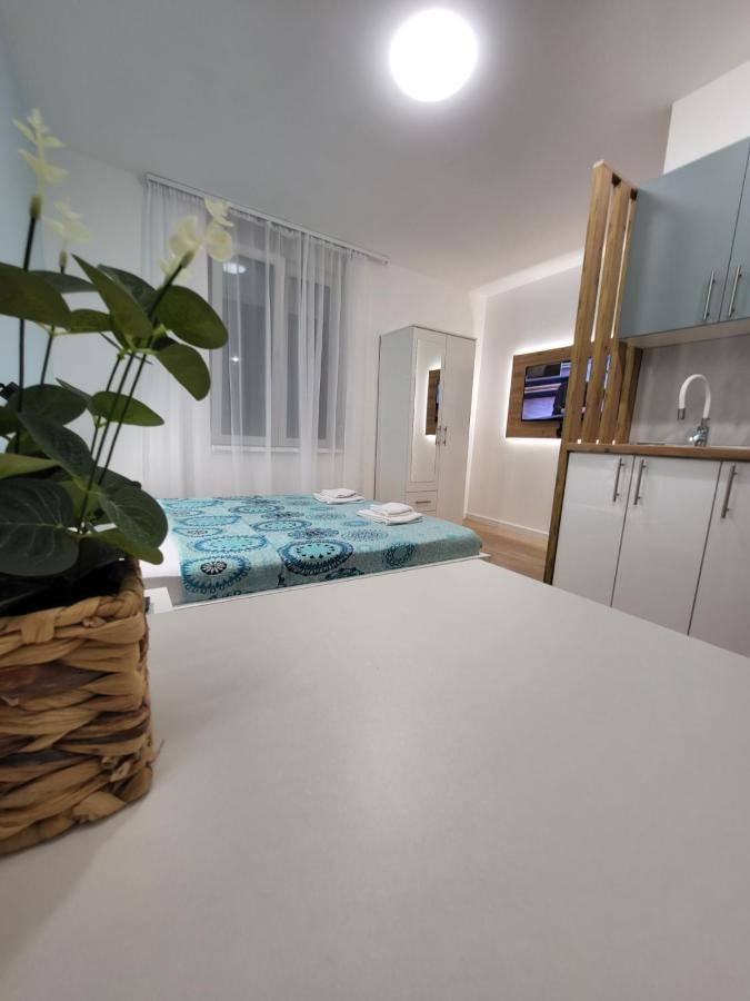 Harmony Suites Sajmiste Zewnętrze zdjęcie