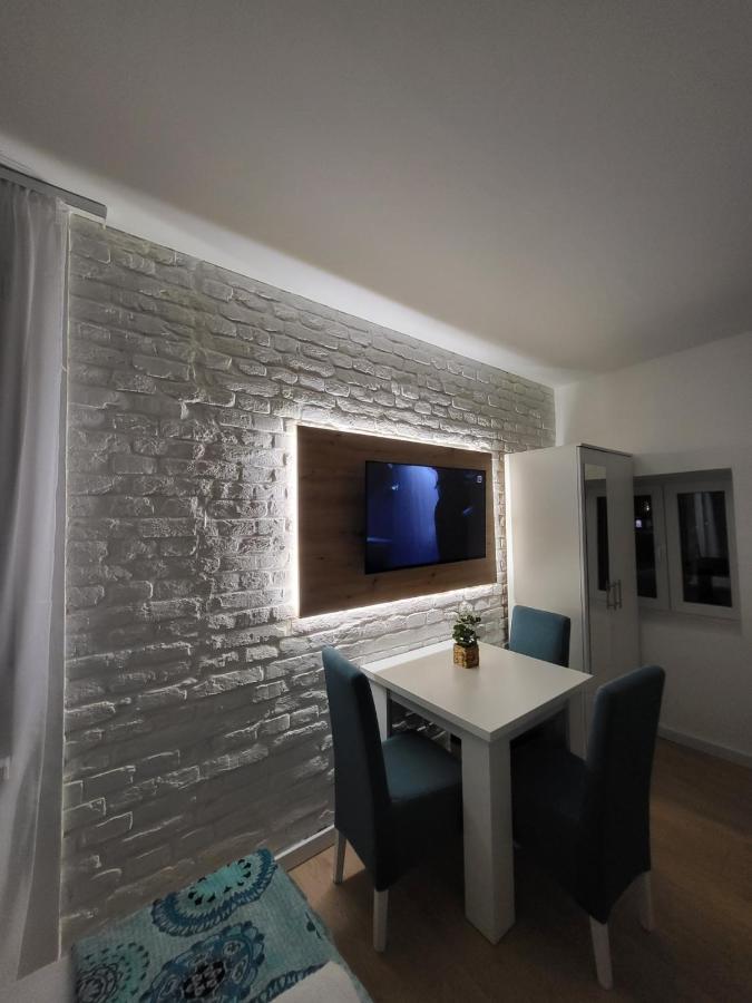 Harmony Suites Sajmiste Zewnętrze zdjęcie
